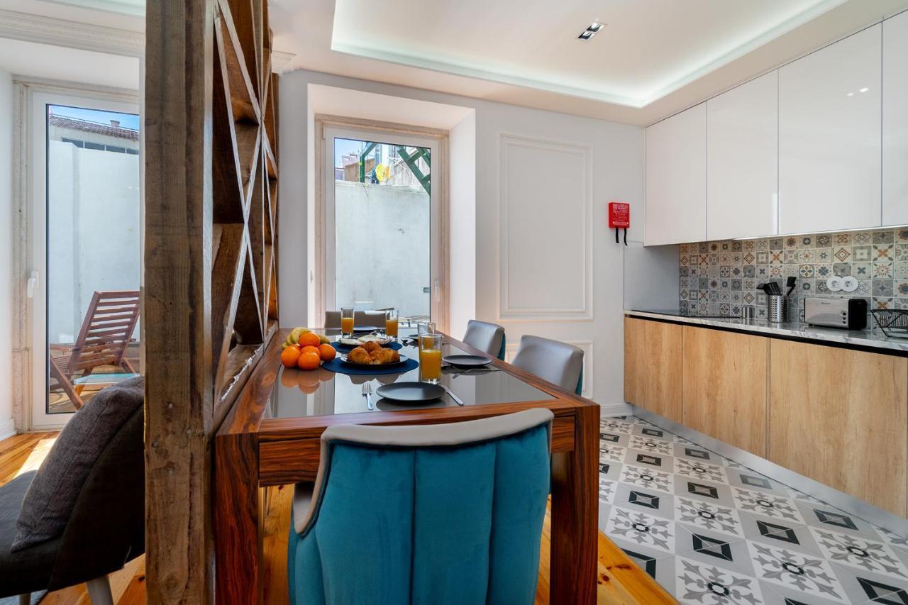 Whome | Great Location & Large Family Apartment W/Patio Lisboa Екстериор снимка