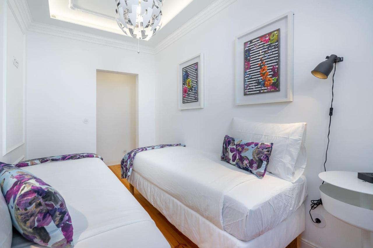 Whome | Great Location & Large Family Apartment W/Patio Lisboa Екстериор снимка